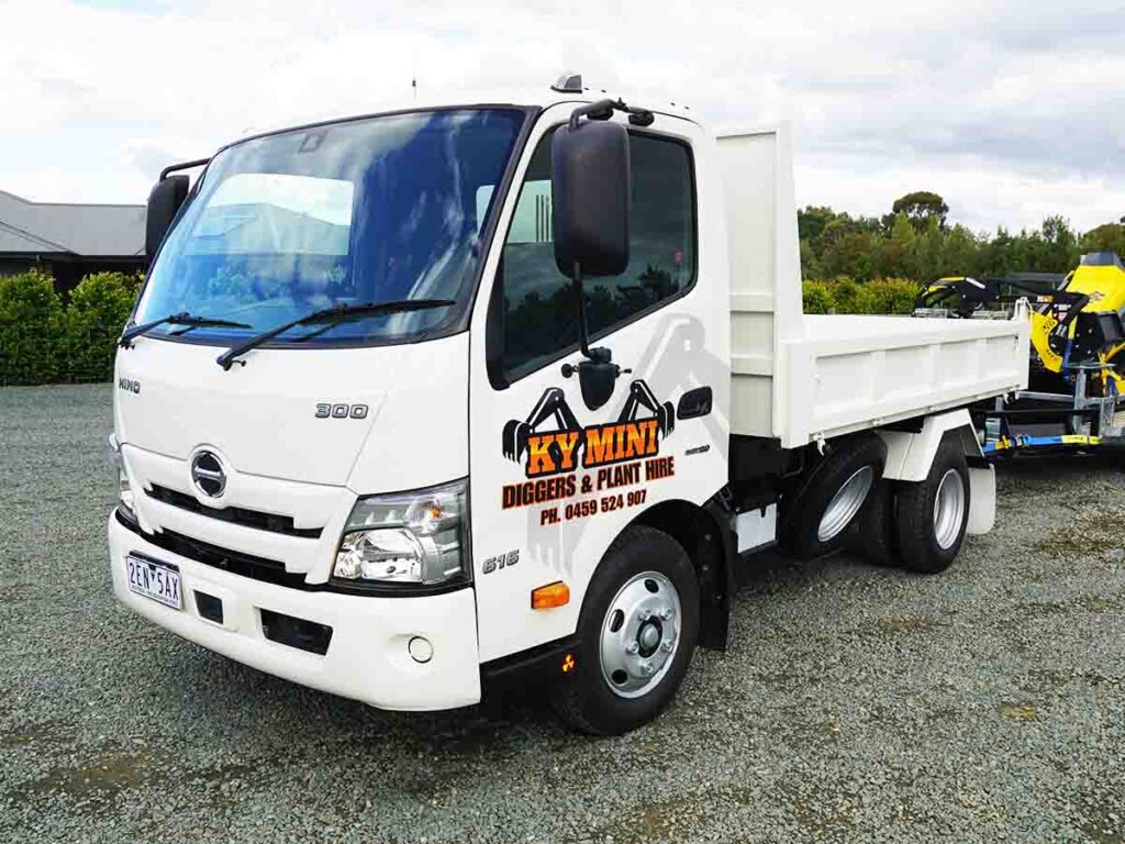 Hino Tipper for hire in Kyabram
